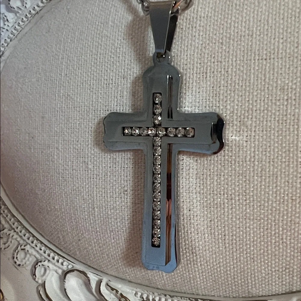 NEW 1/10 Ct Diamond Accent + 18KP White Gold & Stainless Steel Cross Necklace